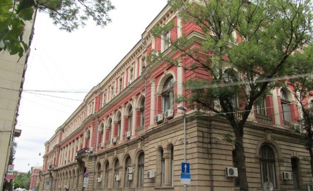 Съкращават чиновници в БДЖ