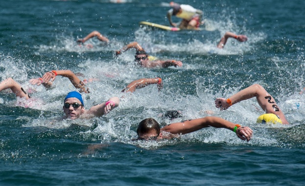 Благоевград е домакин на международен турнир по синхронно плуване Над