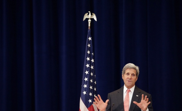 „Ислямска държава” губи територия, увеличаваме натиска, обяви Кери в Париж