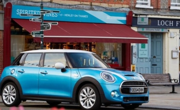 Промо видео показва новото Mini с 5 врати