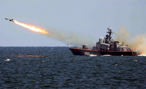 Ученията на руския Северен флот  минават успешно