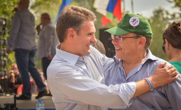 Копринка 2014 – приятелите на Русия са надпартийни