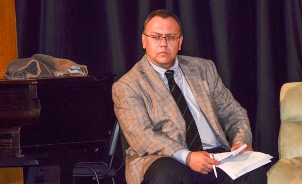  Емил Димитров-син представи визията на АБВ за развитие на културата