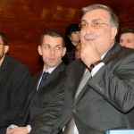 Парадоксът: „Премиер срещу парламент в съда!“