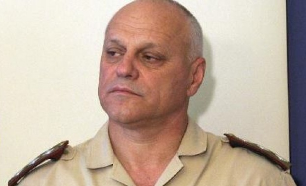 Ген. Самандов става секретар по отбраната на президента