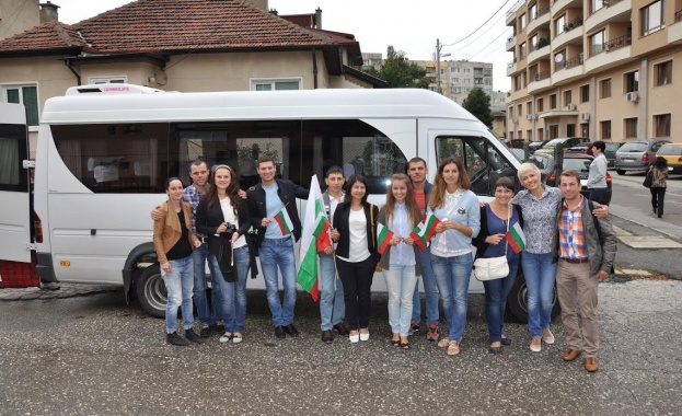 Проектът „Обичай Родината“ замина за Украйна