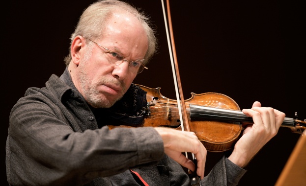 Гидон Кремер и камерен оркестър представят днес в Дрезден концерта „Моята Русия"