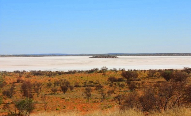 Езерото Амадеус - огромна солена пустиня  