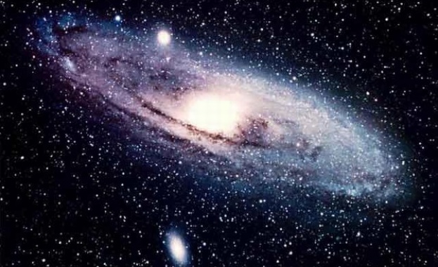 Галактика-канибал поглъща Млечния път 