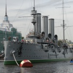 Крайцерът „Аврора" напусна стоянката си