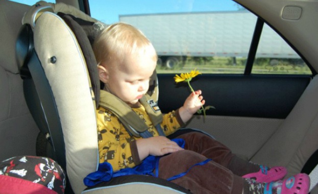 Масови проверки за колани и детски столчета в колите