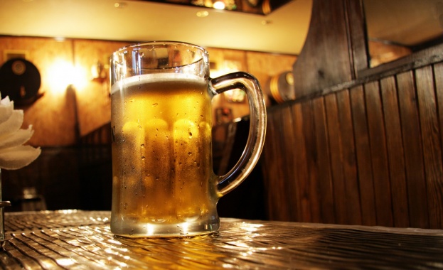 Австралийски журналист плати по грешка 68 000 долара за бутилка бира