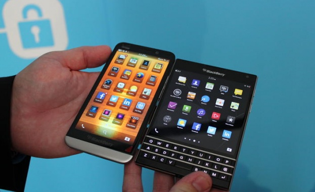 Започват продажбите на BlackBerry Passport