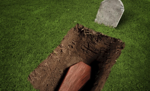 Жена бе погребана жива. Умряла в гроба от задушаване 