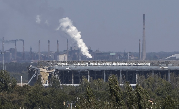 Украински части щурмуваха летището на Донецк