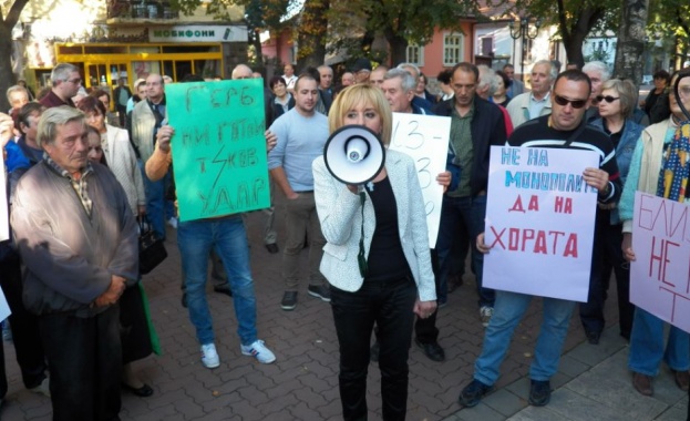 Манолова: ЕРП-тата поискаха увеличение, за да си пълнят касите