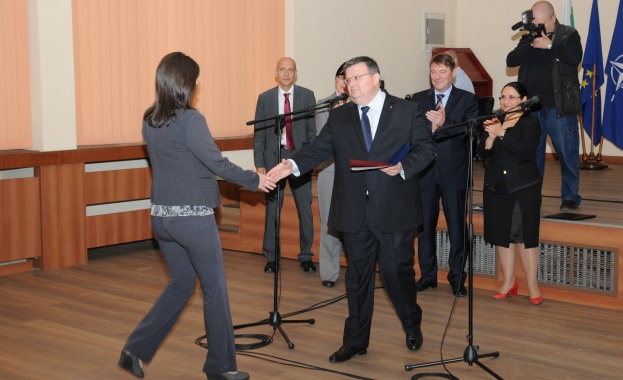 Главният прокурор и шефът на офиса на ДЕА наградиха служители на ДАНС 