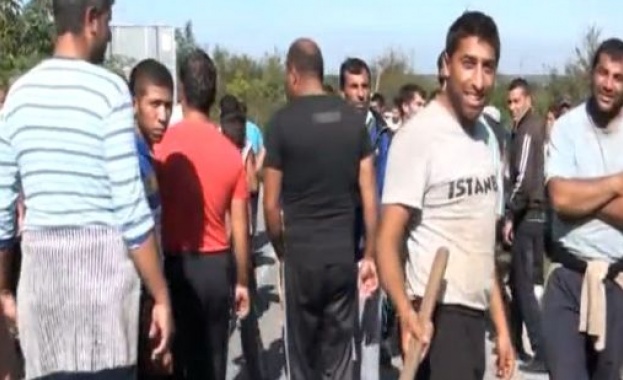 Село на бунт срещу охранителна фирма на земеделска продукция