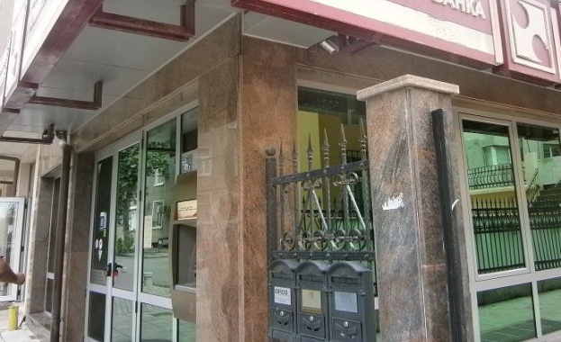 Бизнес и синдикати шокирани от продажбата на кредитите на банка „Виктория"