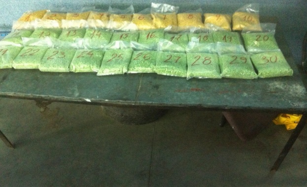48 кг амфетамини на хапчета задържаха на ГКПП Малко Търново
