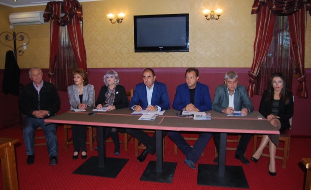 Цветан Цветанов: Нужен е диалог между преподавателите, директорите на училища и бизнеса