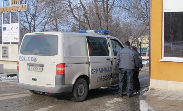 Проверяват военния завод "Дунарит"