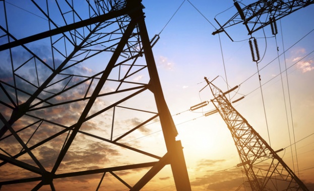 КЕВР отложи с месец по-високите цени на тока 