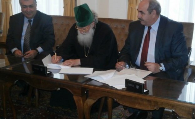 Подписаха договора за "Ал. Невски" 