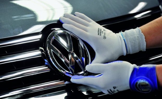 Volkswagen пуска своя операционна система