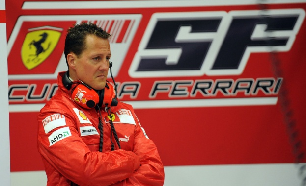 Шумахер "прави малки стъпки" и "повдига ръка", твърди германско списание