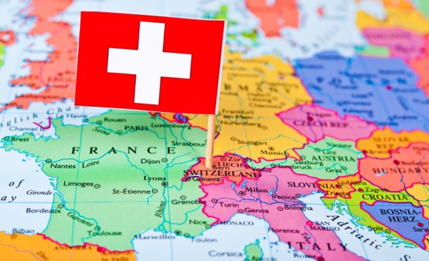 Швейцария въвежда финансови санкции върху трите банки в Русия и