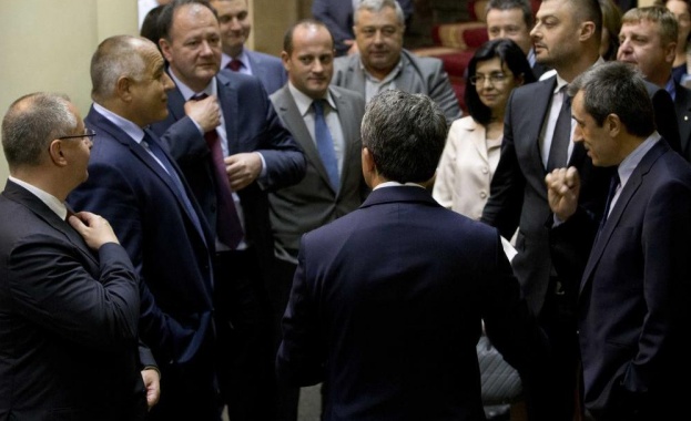 Партиите на стартовата линия на преговорите 