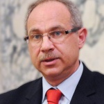 От ВМРО по-скъпо платена лека жена няма