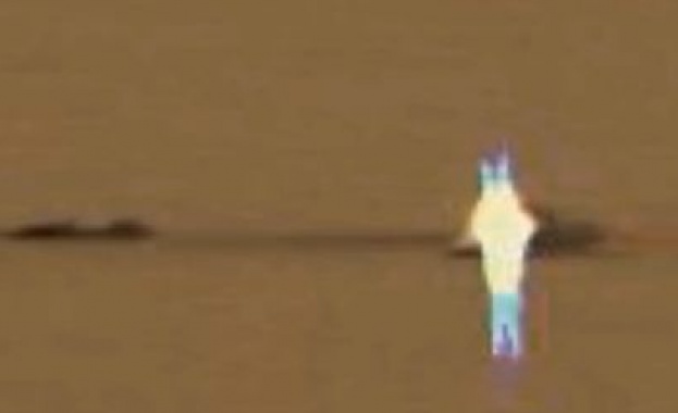 Curiosity засне тайнствен светещ обект на Марс /видео/ 