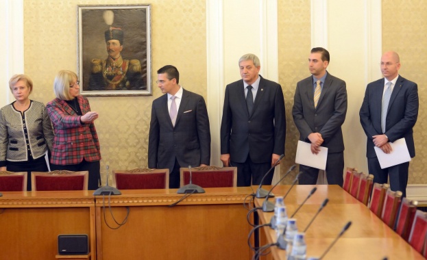 ГЕРБ и ББЦ прекратиха разговорите