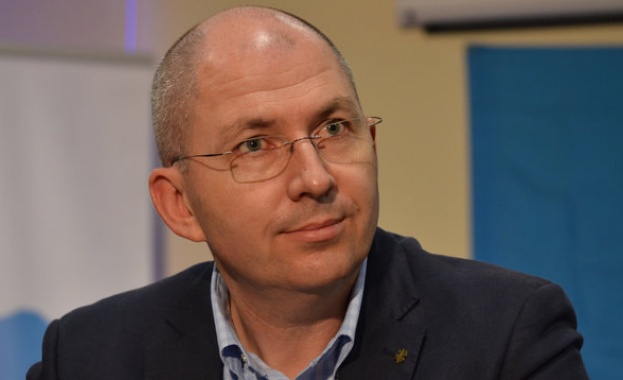 ДПС няма нужда от спасителен пояс защото те са много