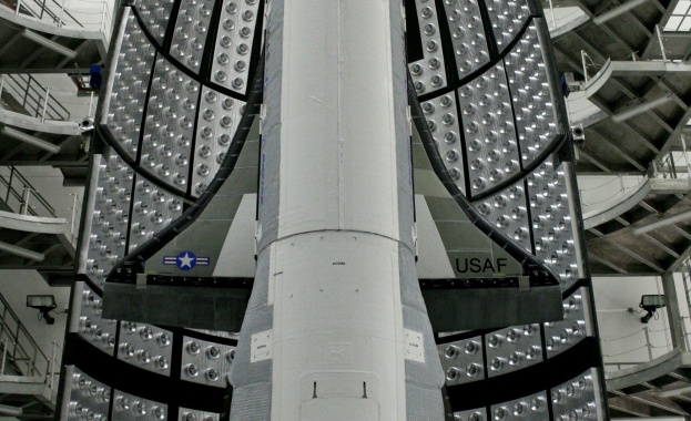 Американски безпилотен самолет се завърна след две години в неизвестност