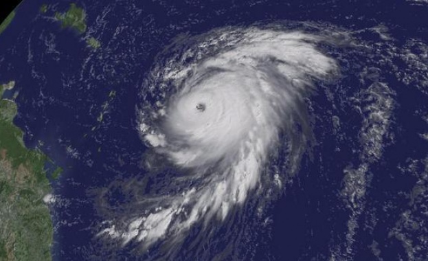 Ураганът Гонсало носи сняг в България