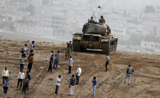 Ердоган разкритикува пускането на US оръжия над Кобани