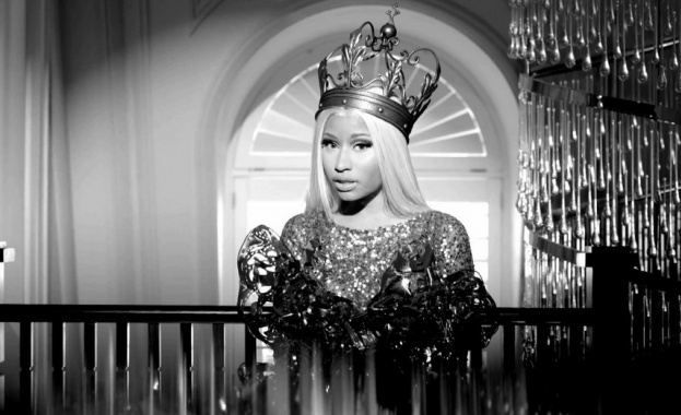 Ники Минаж заспа 4 пъти по време на интервю