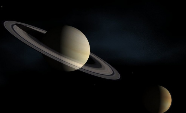 Полярното сияние на Сатурн не гасне в продължение на дни