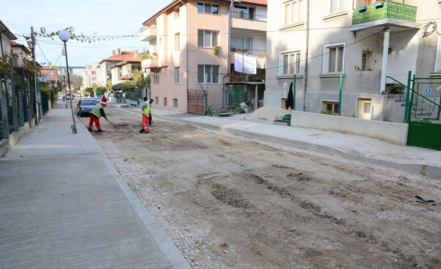 Над половината улици в „Аспарухово” вече са ремонтирани 