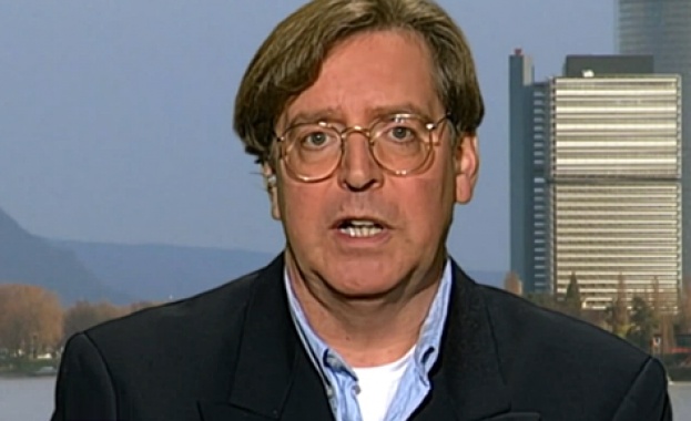 Немски журналист: Европейските медии “обслужват” САЩ под натиска на ЦРУ