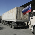 Колоната с руска хуманитарна помощ се движи към Източна Украйна