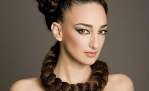 Деси Тенекеджиева става снаха на Жерар Депардийо