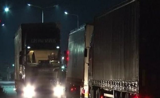 Отвориха ГКПП "Лесово"