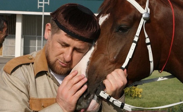 Кадиров: Обама да се заеме с държавните дела, а не да налага санкции на кобилата ми