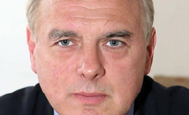 В. Енчев: Биографията на Борисов е свидетелство за нормирането на ненормалното