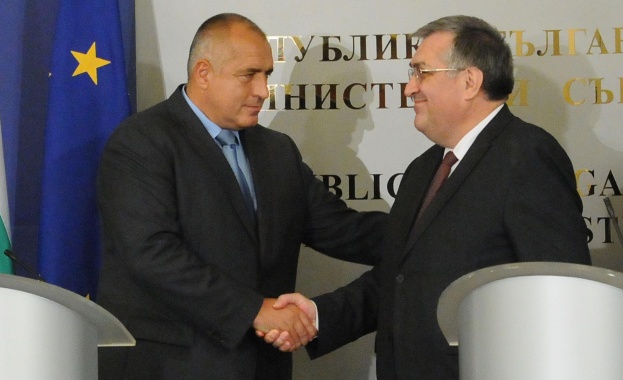 Близнашики предаде властта на Борисов 