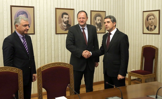 Михаил Миков: Отнемането на социални права в името на фискалната стабилност е взривоопасно